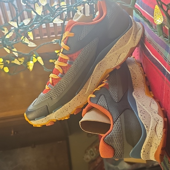 The North Face Gray and Orange Sneakers - Picture 4 of 7